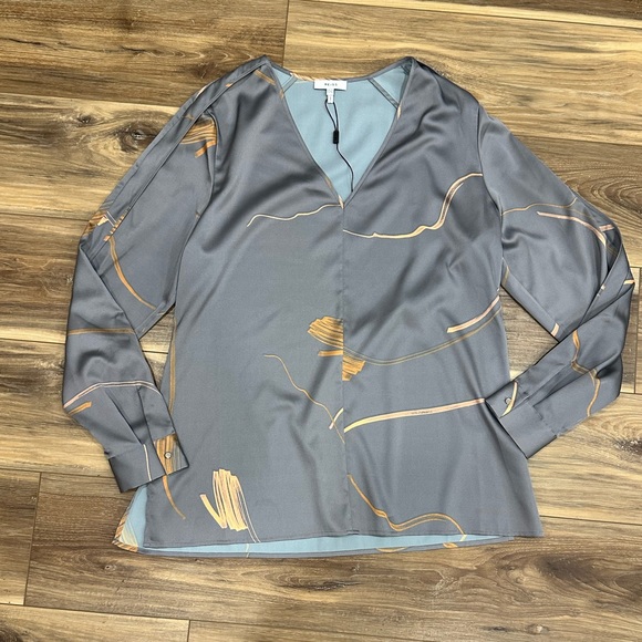 Reiss Pippy Abstract Printed Blouse Gray Sz 10 Satin V Neck Relaxed Fit NWOT - Picture 2 of 13